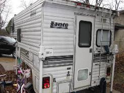  Lance 2002 Model 815 Lite Truck Camper