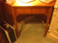 Maple Corner Desk