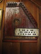 Mandolin 1904 Harp w/Keyboard