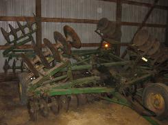           John Deere 20' Hyd. Fold Disc