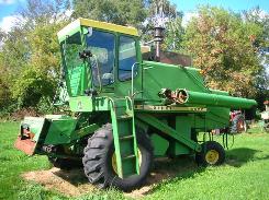 John Deere 6600 Combine