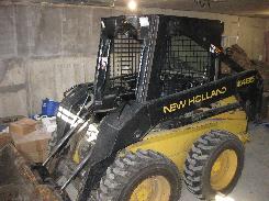 1999 New Holland LX485 Skid Loader