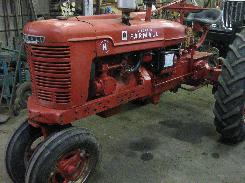 IH Farmall H Tractor