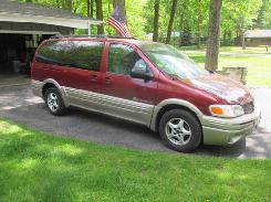 2002 Pontiac Montana Mini Van