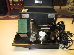  Singer Feather Weight Sewing Machine