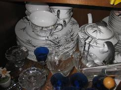 Japan Bamboo Decorated Set of Fine China 