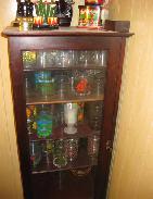 Oak 1-Door China Cabinet