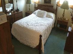 Pine 4 Post Queen Size Bed 