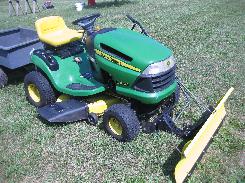    John Deere LA 105 Riding Mower 
