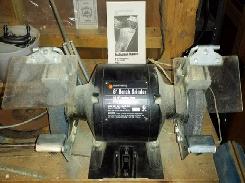 B&D 6 Bench Grinder 