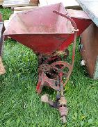 IHC End Gate Seeder 