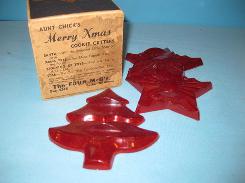 Aunt Chick's Merry Xmas Red Plastic Cookie Cutters Set