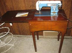 Super Zig Zag Walnut Cabinet Sewing Machine