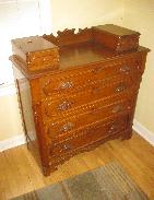 Early Victorian Walnut 4-Drawer Chest