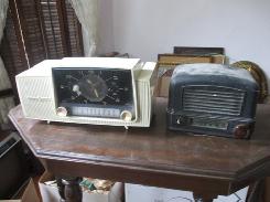 Early Airline Bakelite Radio