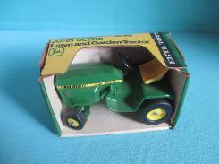 JD Lawn and Garden Tractor