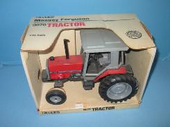 Massey Ferguson 3070 4-WD Tractor