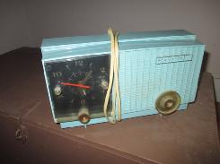 RCA Victor Aqua Bakelite Radio