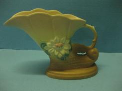 Hull Art Water Lilly Cornucopia Vase