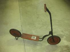 1910 2-Wheel Scooter