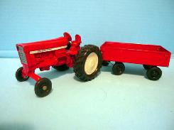 IH Farm Tractor & Wagon Set