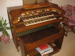 Hammond Double Keyboard Walnut Organ