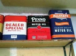 Penno 2 Gallon Motor Oil Can