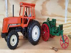 AC 870 Tractor