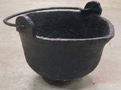 Cast Iron Lead Foundry Pot 