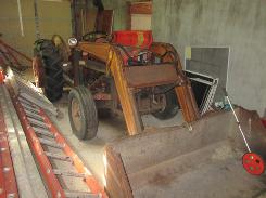 Ford 671 Loader Tractor 
