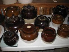 Red Wing Stoneware Brown Top Bailed Bean Pots