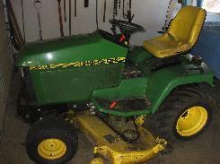 John Deere 455 Lawn/Garden Tractor