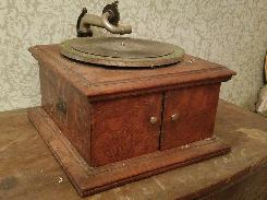 Victor VV-VI Oak Table Top Phonograph