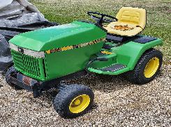 John Deere 285 Lawn Tractor
