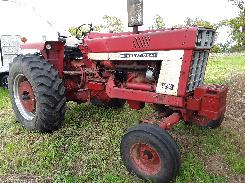 IH Farmall 966 Diesel Tractor