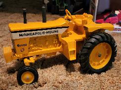 Minneapolis-Moline G1000 Tractor