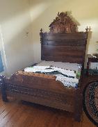 Victorian Walnut High Back Queen Size Bed