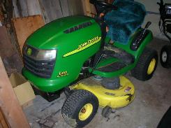  John Deere L110 Automatic Lawn Tractor
