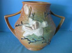 Roseville Magnolia Handled Vase