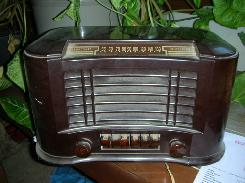 Trutone Bakelite Table Radio