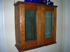 Oak 2-Door Medicine Cabinet