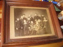 Walnut Coved Frame Family Portraits