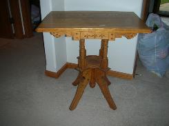 Oak Country Victorian Parlour Table