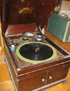 Victor Victrola Hand Crank Table Top Phonograph 