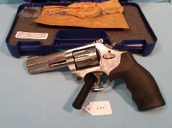 Smith & Wesson Model 617-6 Revolver 