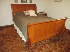 Pine Queen Size Sleigh Bed