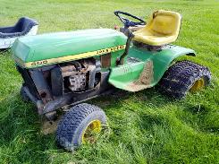  John Deere 400 Lawn Tractor