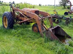      Allis-Chalmers WD Tractor 