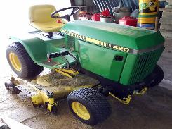  John Deere 420 Lawn Tractor 