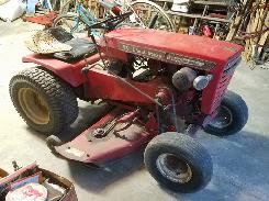 1077 Wheel Horse Lawn Tractor 